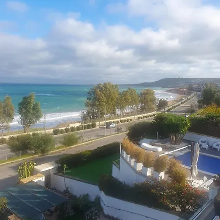 B&beach Holiday home *